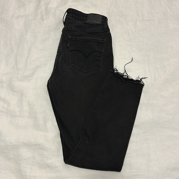 Levi's 721 High Rise Skinny / Black Wash / Size 29 - Picture 3 of 3